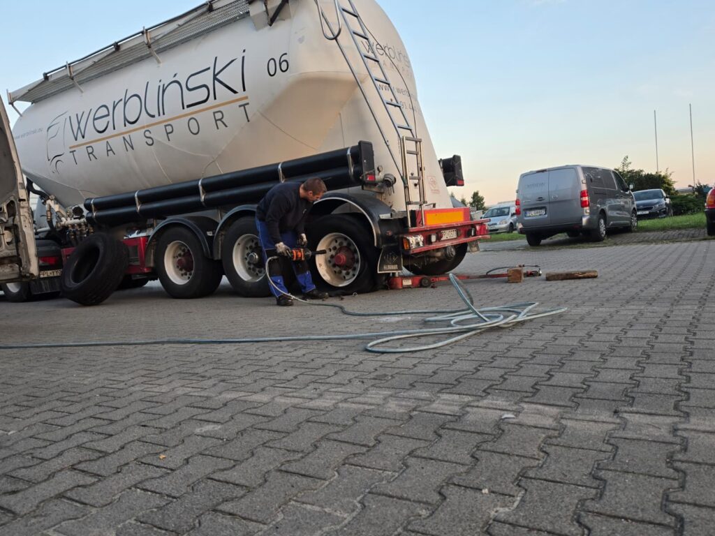 Mobilny serwis opon TIR Włocławek – Autostrada A1